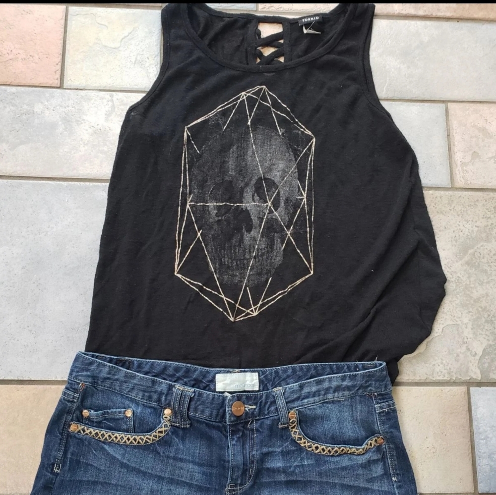 Skull top ( sold )